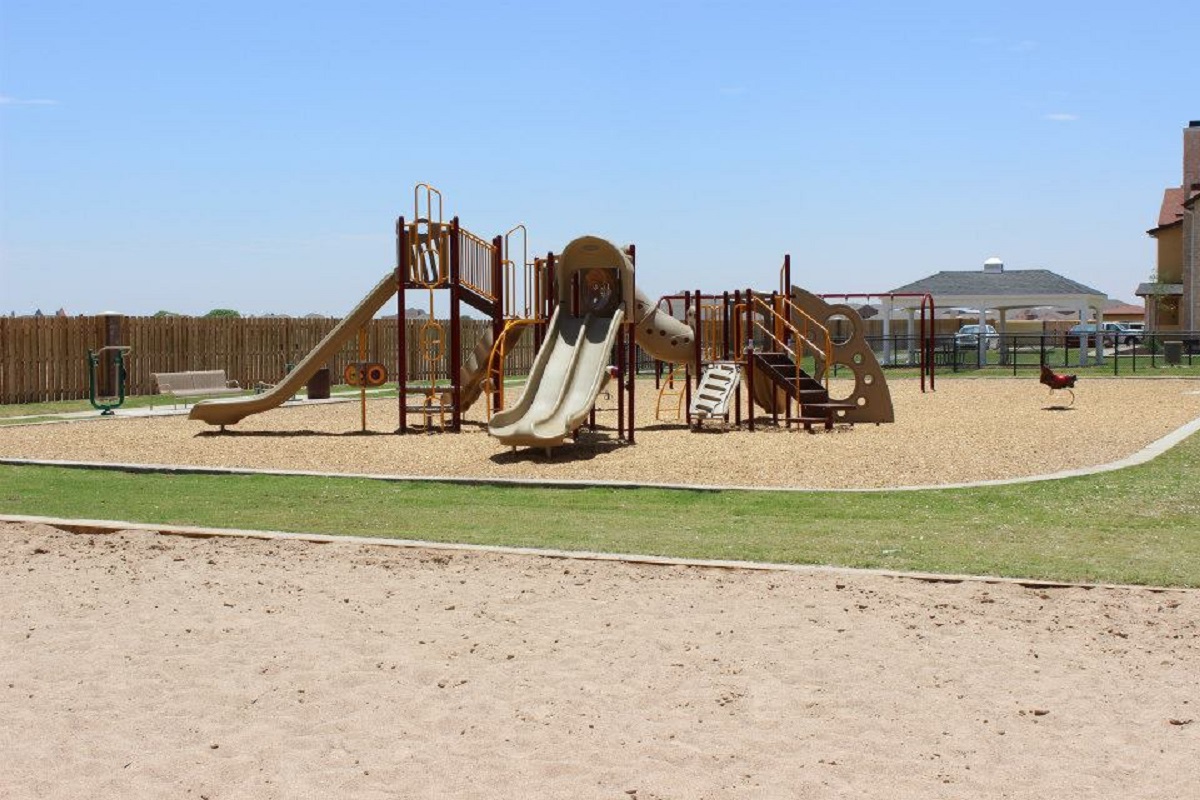 Lantana Gardens Apartments 